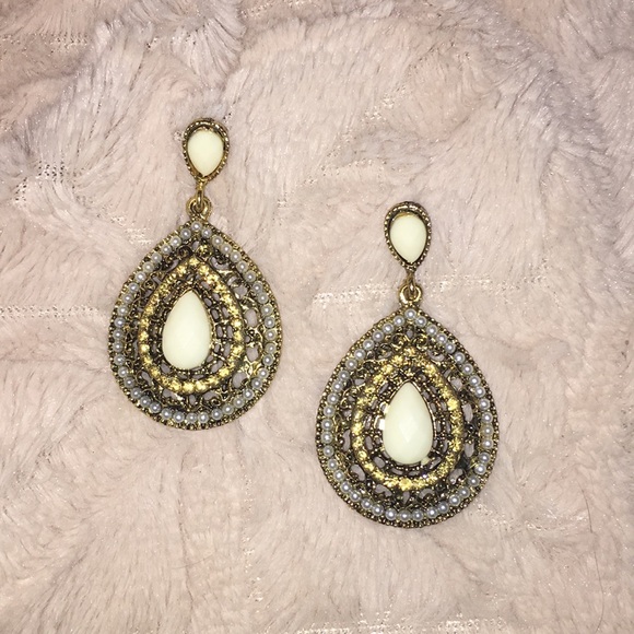 Earrings! - Picture 2 of 3